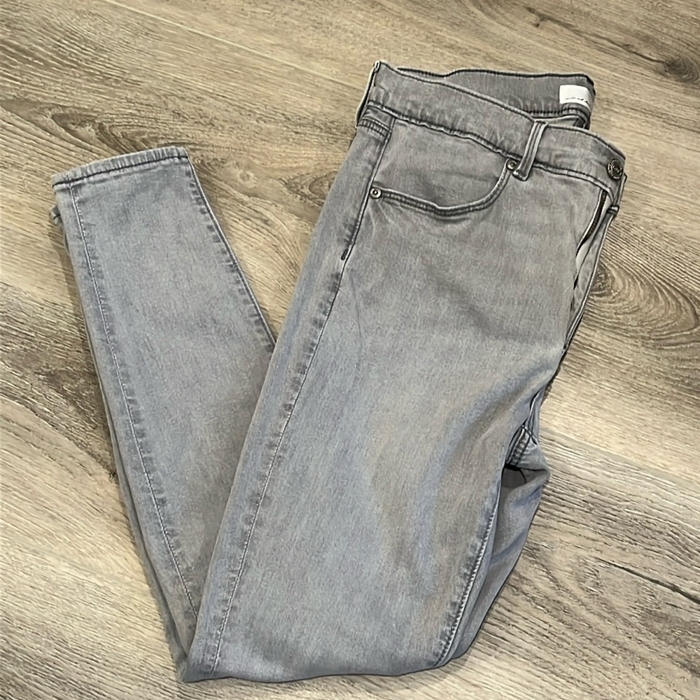 LOFT Legging style skinny jeans